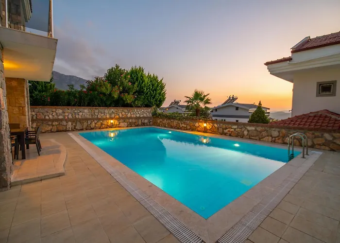 Вилла Golden Heights 15 *