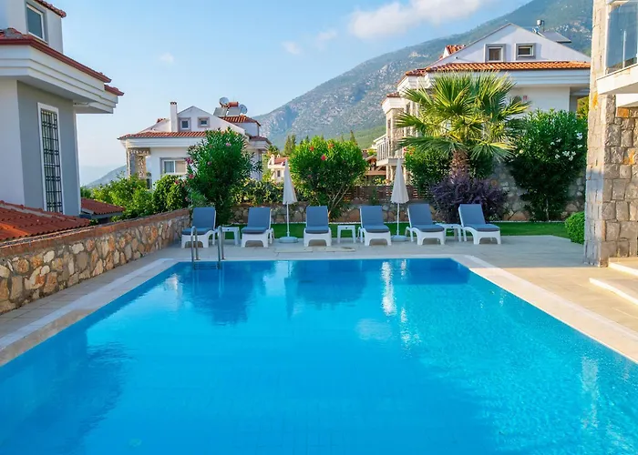 Вилла Golden Heights 15 *