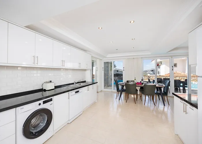 Golden Heights 15 Вилла *