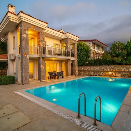 Villa Golden Heights 15